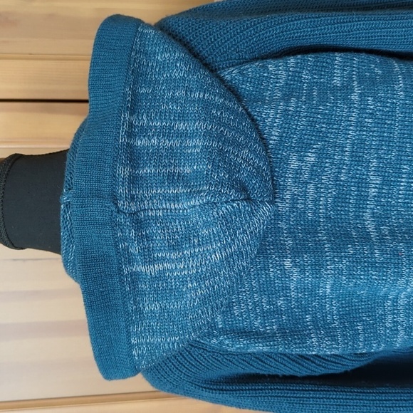 Lg Columbia Knit Sweater in  EUC Teal - Picture 4 of 9